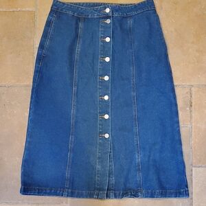 Below The Knee Denim Skirt For Fall
